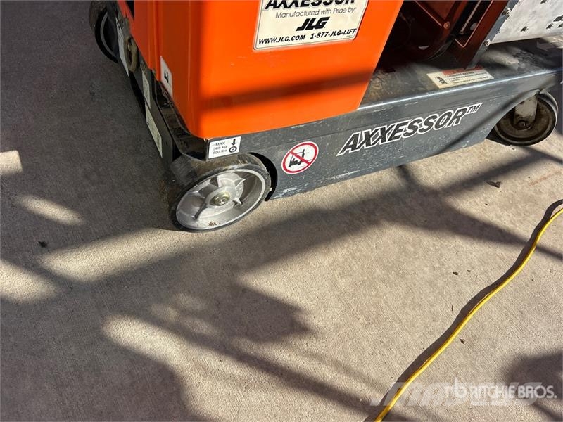 JLG 20DVL Vertical Mast Lift (Inoperable) 垂直升降工作台