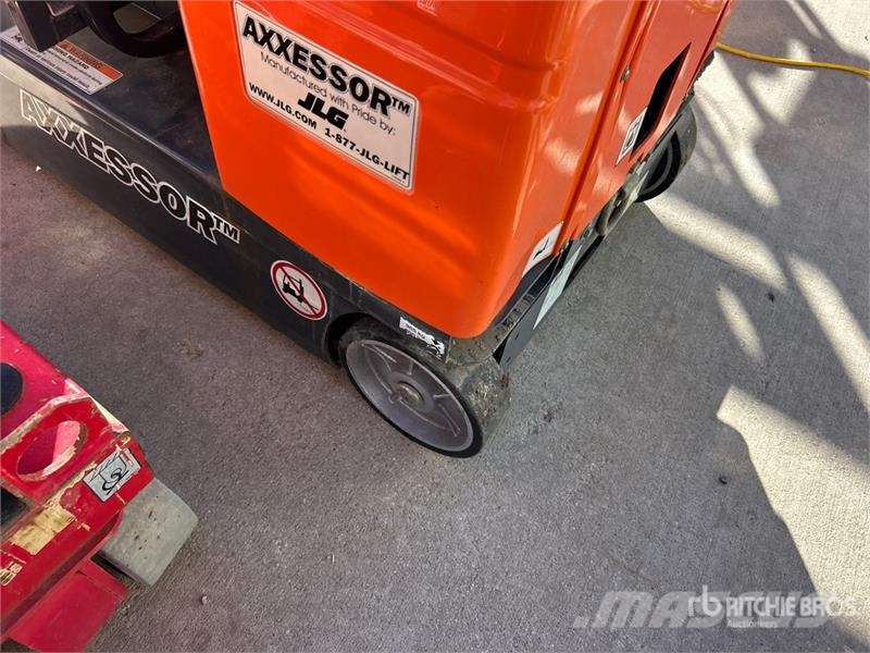 JLG 20DVL Vertical Mast Lift (Inoperable) 垂直升降工作台