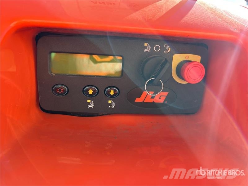 JLG 20DVL Vertical Mast Lift (Inoperable) 垂直升降工作台