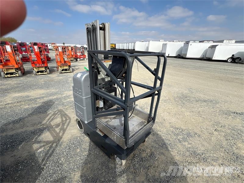 JLG 20MVL Vertical Mast Lift Plataformas elevatórias verticais