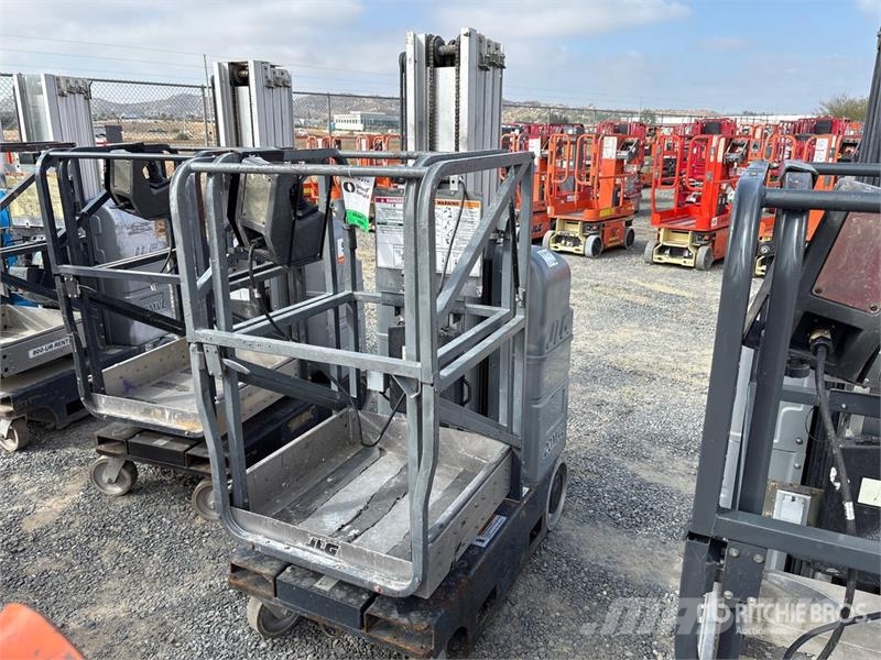 JLG 20MVL Vertical Mast Lift Plataformas elevatórias verticais