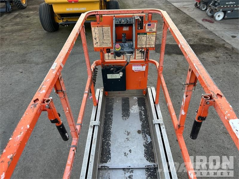 JLG 2630ES Electric Scissor Lift Scissor lifts