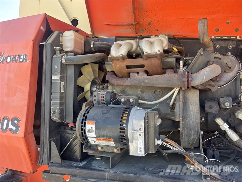 JLG 2WD Dual Fuel Articulating Boom Lift Articulated boom lifts
