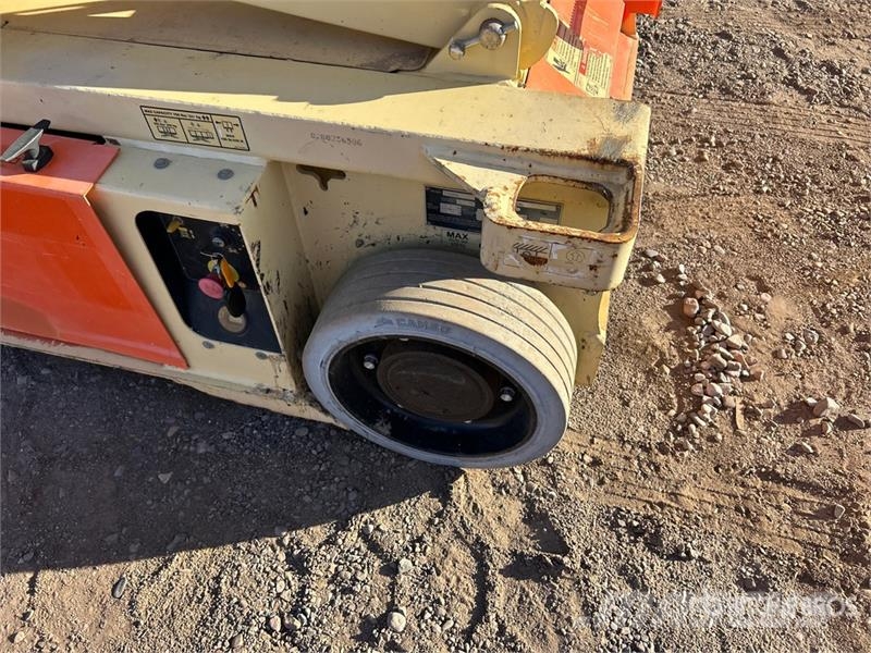 JLG 3248RS Ollós emelők