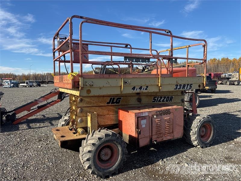 JLG 33 RTS 4x4 Dual Fuel Scissor Lift Saxliftar
