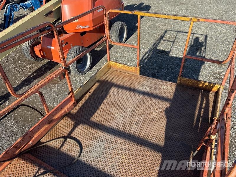 JLG 33 RTS 4x4 Dual Fuel Scissor Lift Saxliftar