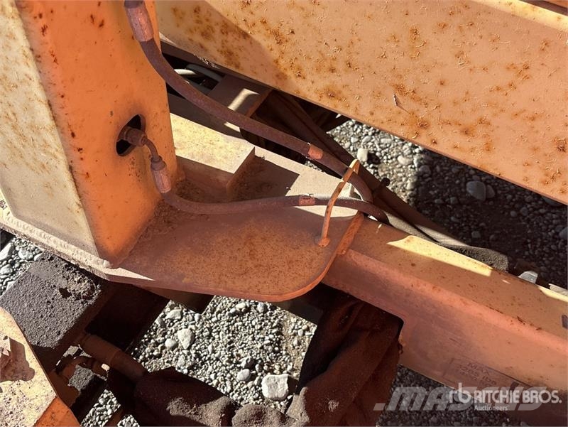 JLG 33 RTS 4x4 Dual Fuel Scissor Lift Saxliftar