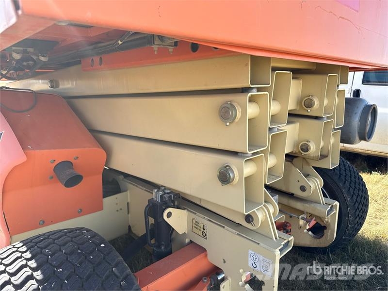 JLG 3394RT Dual Fuel Scissor Lift رافعات مقصية الشكل