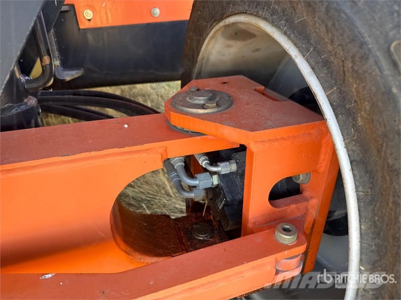 JLG 3394RT Dual Fuel Scissor Lift رافعات مقصية الشكل