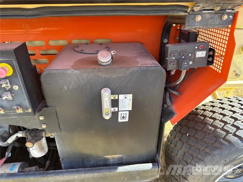 JLG 3394RT Dual Fuel Scissor Lift رافعات مقصية الشكل