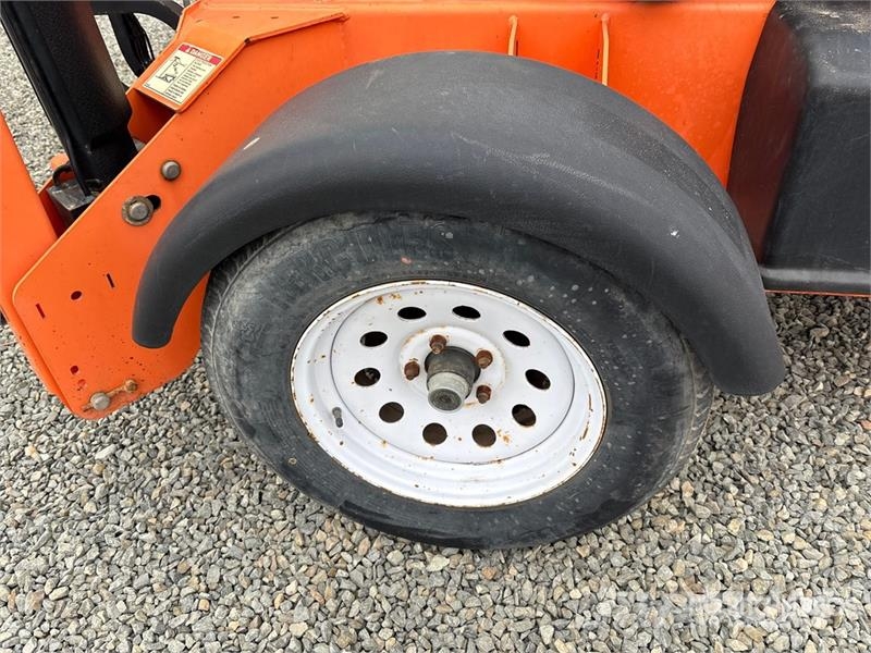 JLG 350 35 ft Towable Lift Anhänger-Arbeitsbühnen