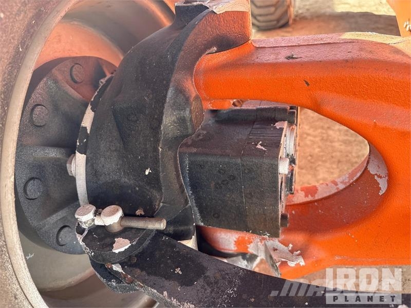 JLG 400S Teleskoop poomtõstukid