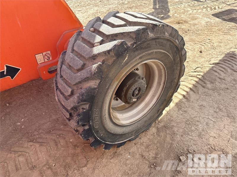 JLG 400S Teleskoop poomtõstukid