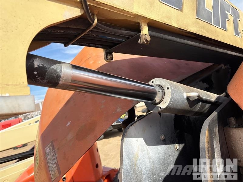 JLG 400S Teleskoop poomtõstukid