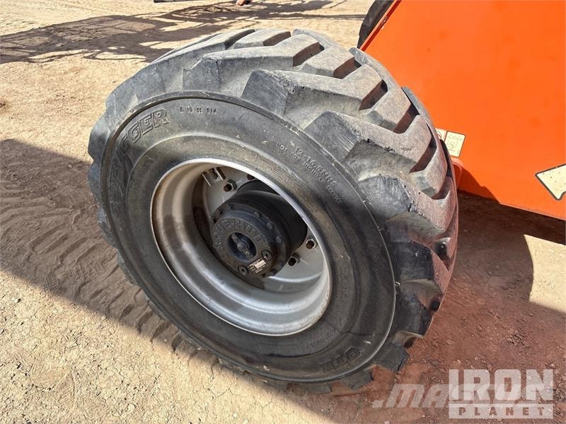 JLG 400S Teleskoop poomtõstukid