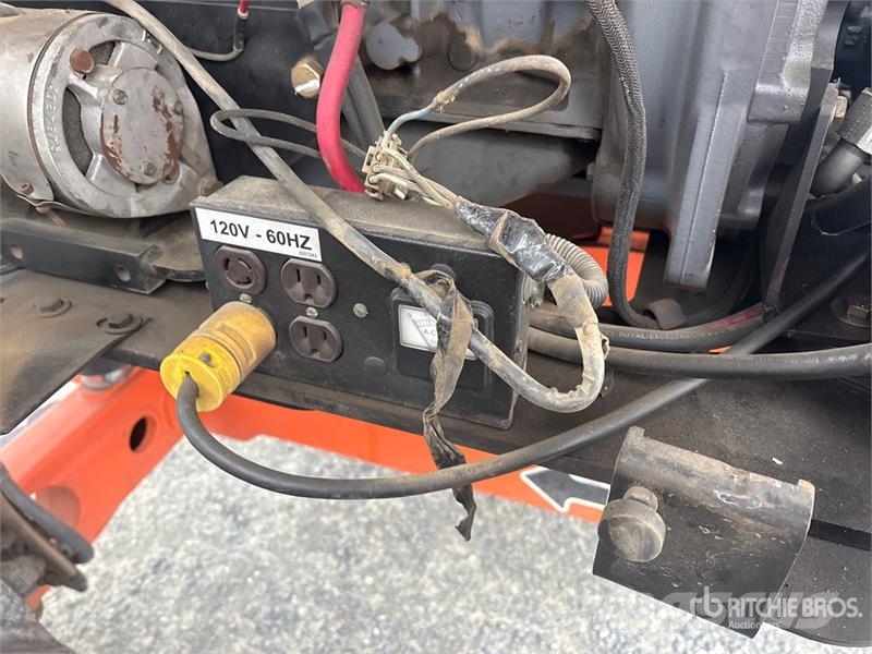 JLG 400S 4WD Diesel Telescopic Boom Lift Teleskopiskie pacēlāji