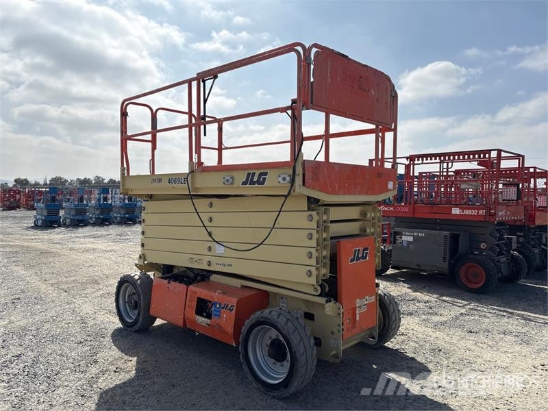JLG 4069LE Electric Scissor Lift Scissor lifts
