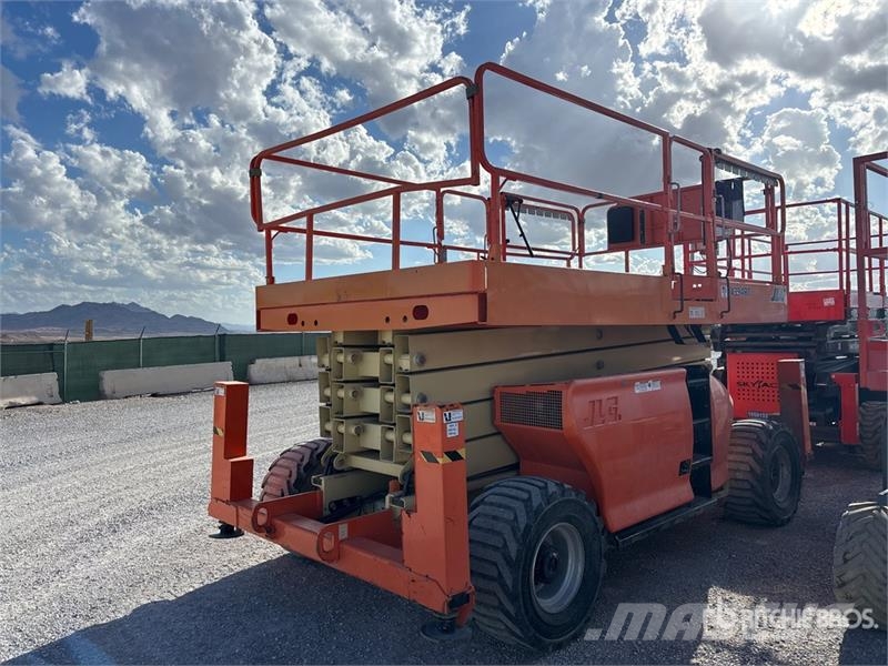 JLG 4394RT Diesel Scissor Lift Scissor lifts