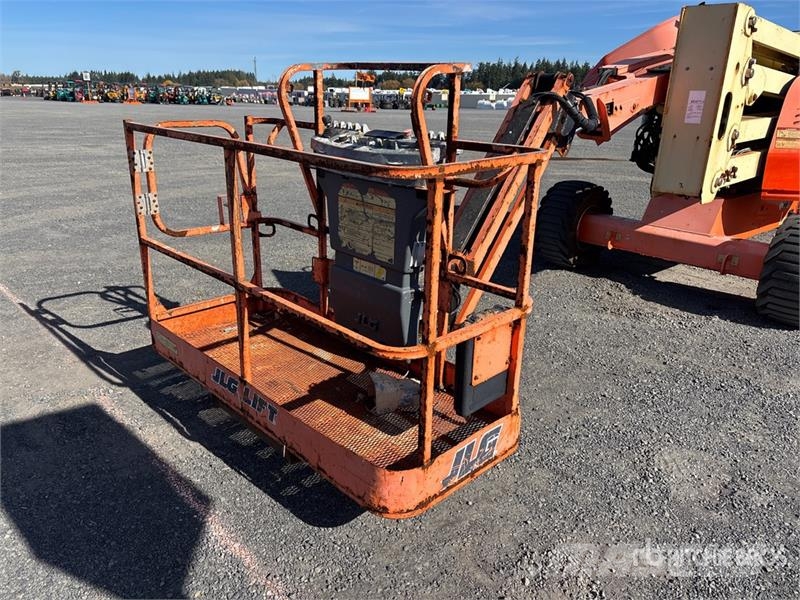 JLG 450AJ 4WD Diesel Articulating Boom Lift 曲臂高空作業車