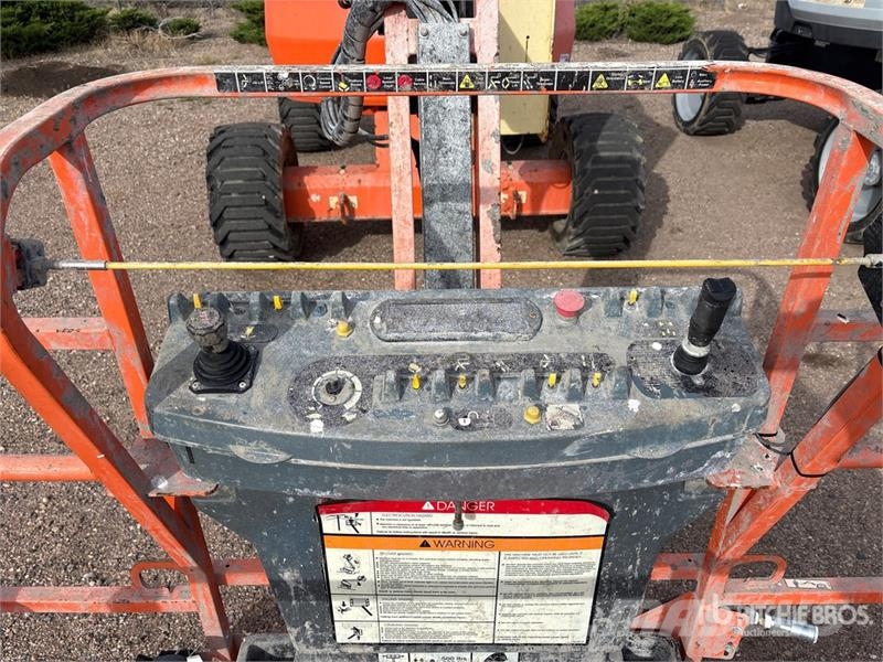 JLG 450AJ 4WD Diesel Articulating Boom Lift رافعات سلة مفصلية