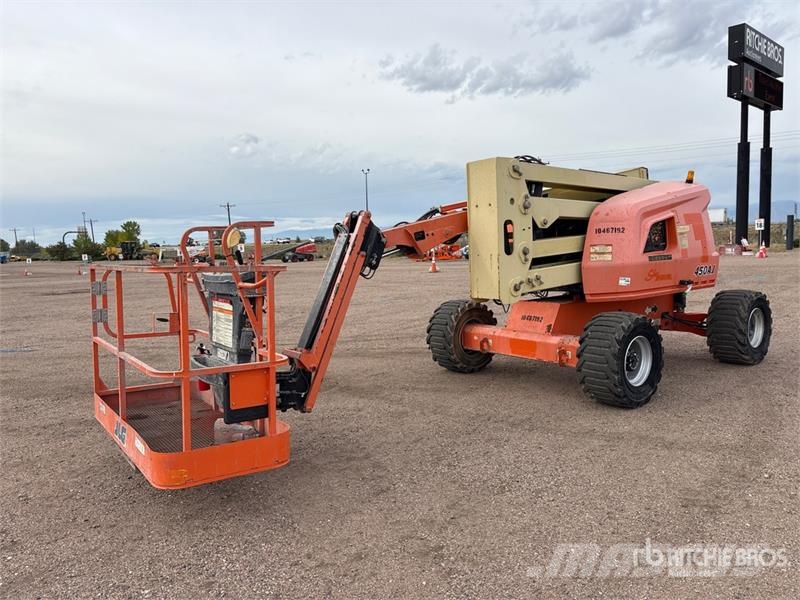 JLG 450AJ 4WD Diesel Articulating Boom Lift رافعات سلة مفصلية