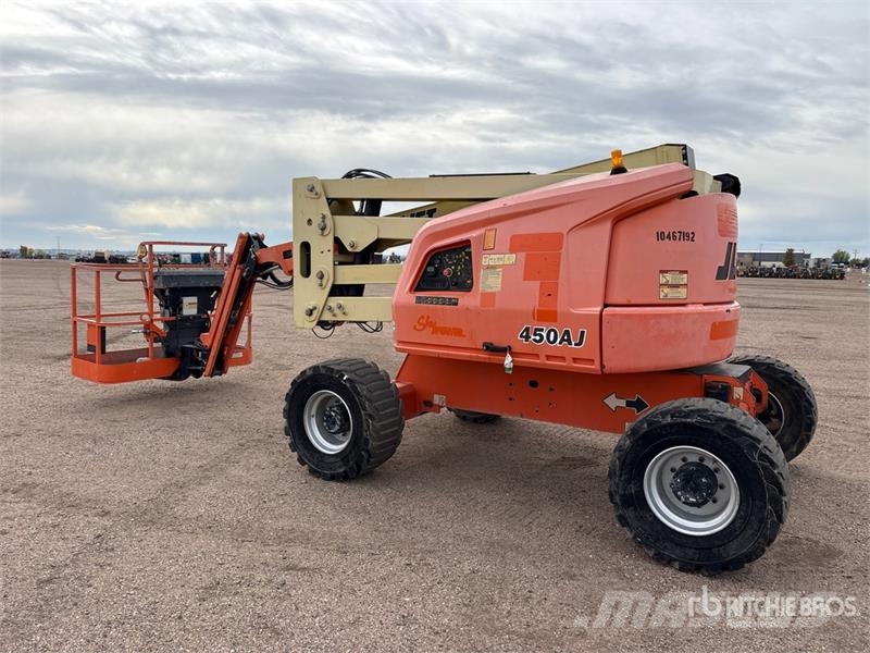JLG 450AJ 4WD Diesel Articulating Boom Lift رافعات سلة مفصلية