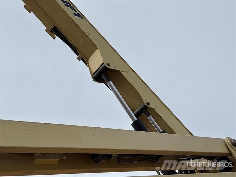 JLG 450AJ 4WD Diesel Articulating Boom Lift رافعات سلة مفصلية