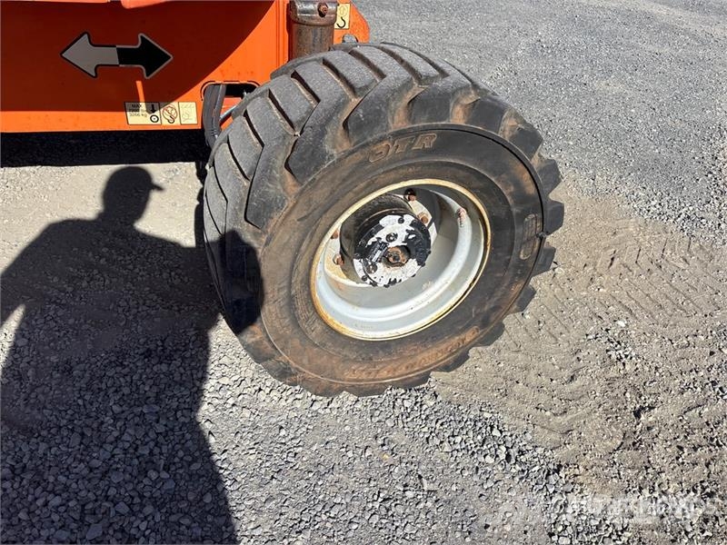 JLG 450AJ 4WD Diesel Articulating Boom Lift 曲臂高空作業車