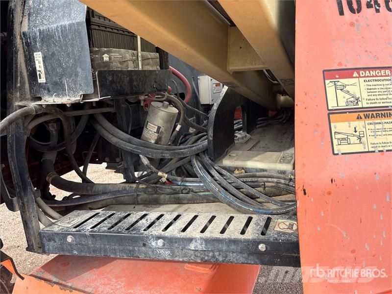 JLG 450AJ 4WD Diesel Articulating Boom Lift رافعات سلة مفصلية