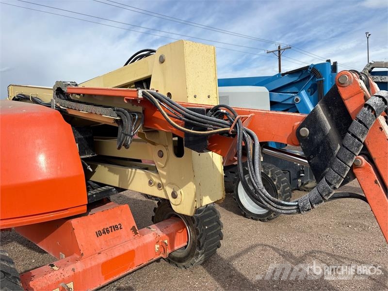 JLG 450AJ 4WD Diesel Articulating Boom Lift رافعات سلة مفصلية
