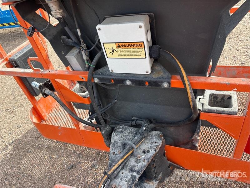 JLG 450AJ 4WD Diesel Articulating Boom Lift رافعات سلة مفصلية