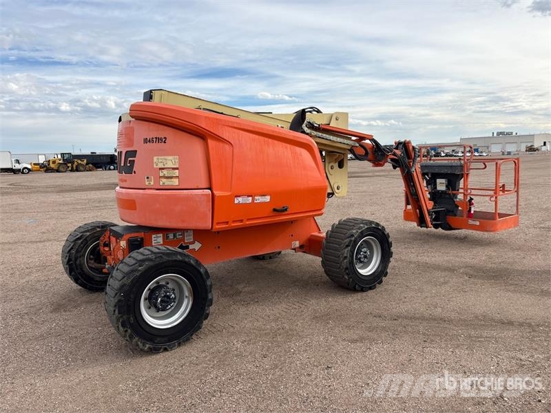 JLG 450AJ 4WD Diesel Articulating Boom Lift رافعات سلة مفصلية