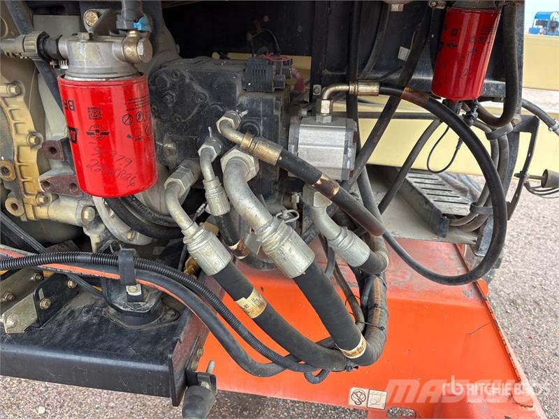 JLG 450AJ 4WD Diesel Articulating Boom Lift رافعات سلة مفصلية