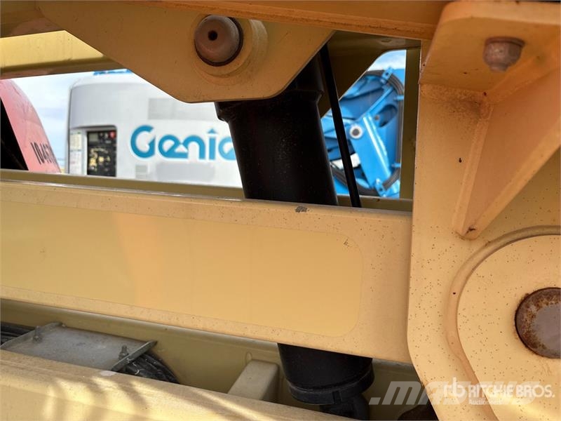 JLG 450AJ 4WD Diesel Articulating Boom Lift رافعات سلة مفصلية