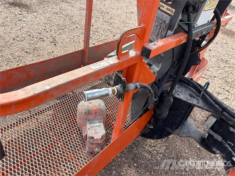 JLG 450AJ 4WD Diesel Articulating Boom Lift رافعات سلة مفصلية