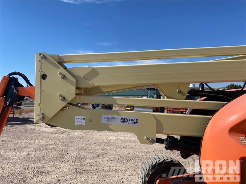 JLG 450AJ 4WD Diesel Articulating Boom Lift - Factory 曲臂高空作業車