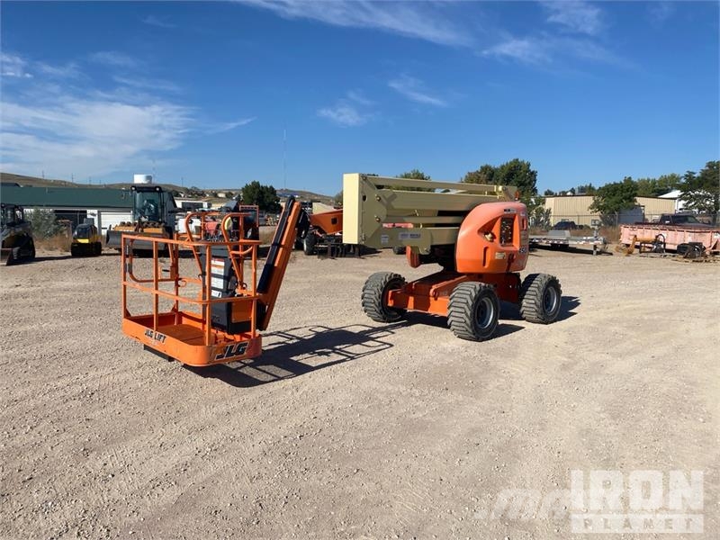 JLG 450AJ 4WD Diesel Telescopic Boom Lift - Factory Re Nacelles télescopiques