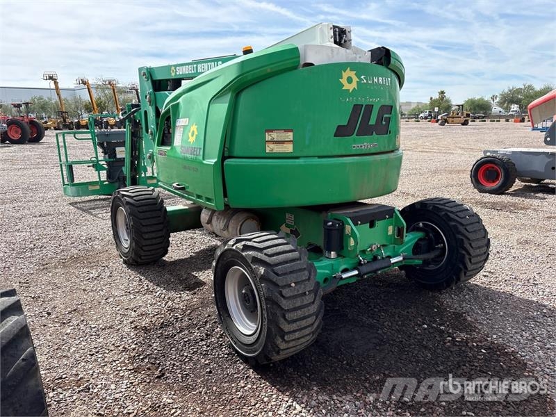 JLG 450AJ 4WD Dual Fuel Articulating Boom Lift Articulated boom lifts