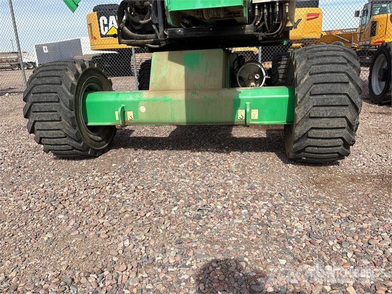 JLG 450AJ 4WD Dual Fuel Articulating Boom Lift Articulated boom lifts