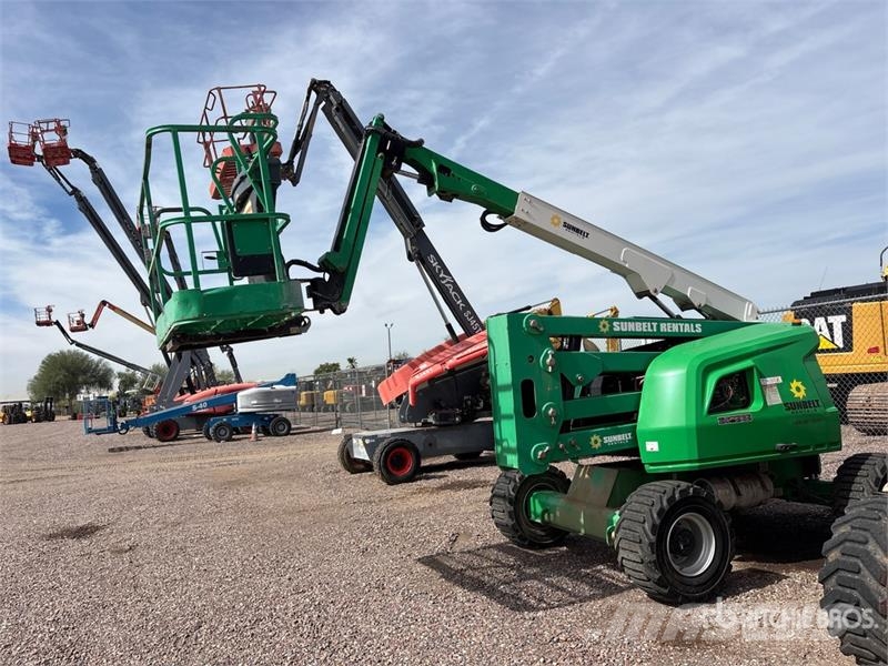 JLG 450AJ Series ll 4WD LPG Articulating Boom Lift Articulated boom lifts