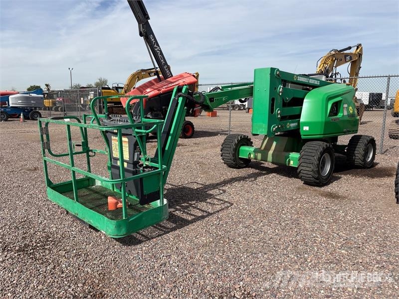 JLG 450AJ Series ll 4WD LPG Articulating Boom Lift Articulated boom lifts