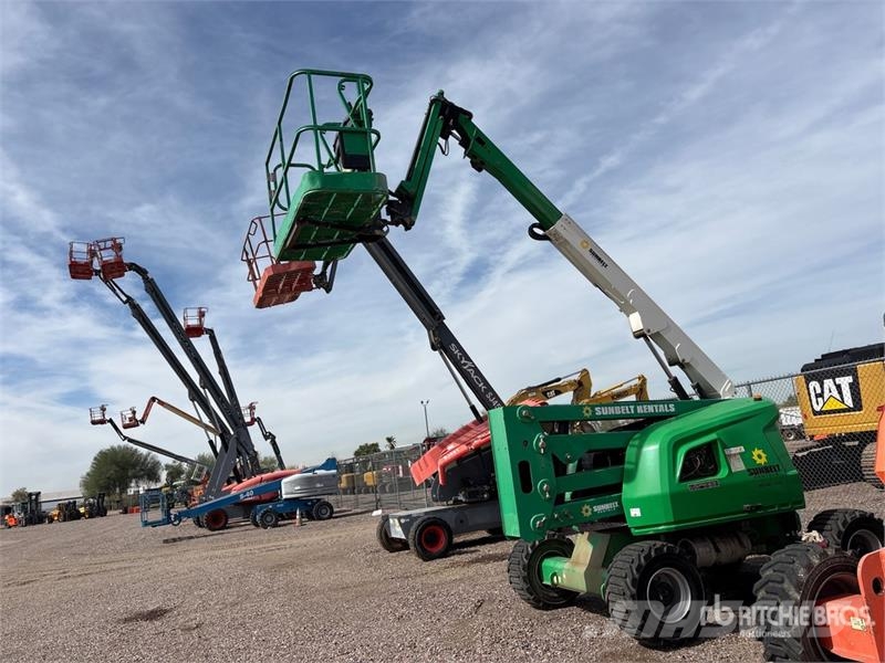 JLG 450AJ Series ll 4WD LPG Articulating Boom Lift Articulated boom lifts