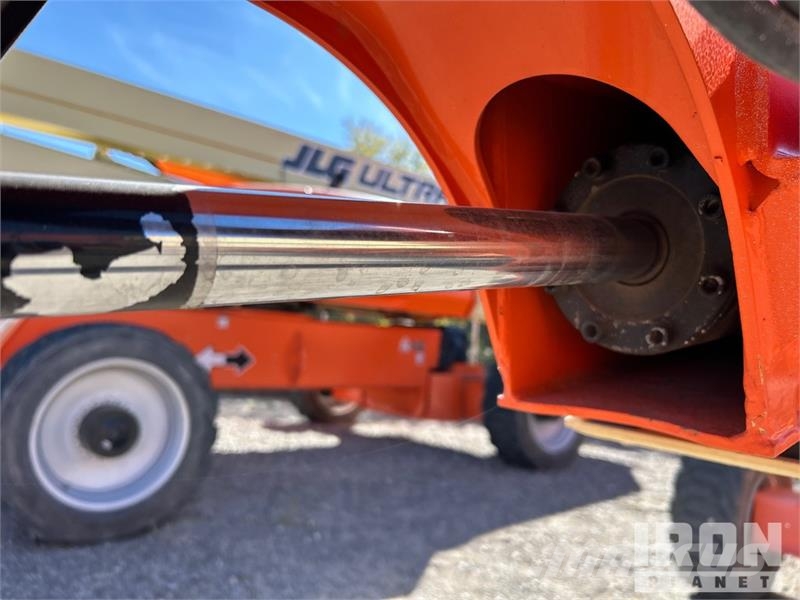 JLG 460SJ 4WD Diesel Telescopic Boom Lift - Factory Re Piattaforme a braccio telescopico