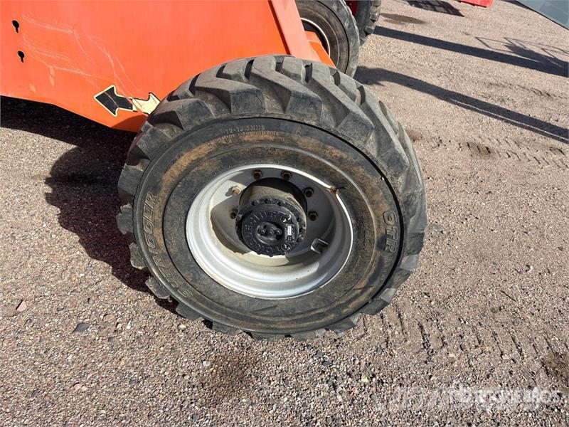 JLG 460SJ 4WD Diesel Telescopic Boom Lift Telescopic boom lifts