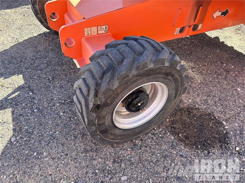 JLG 460SJ 4WD Diesel Telescopic Boom Lift - Factory Re Piattaforme a braccio telescopico
