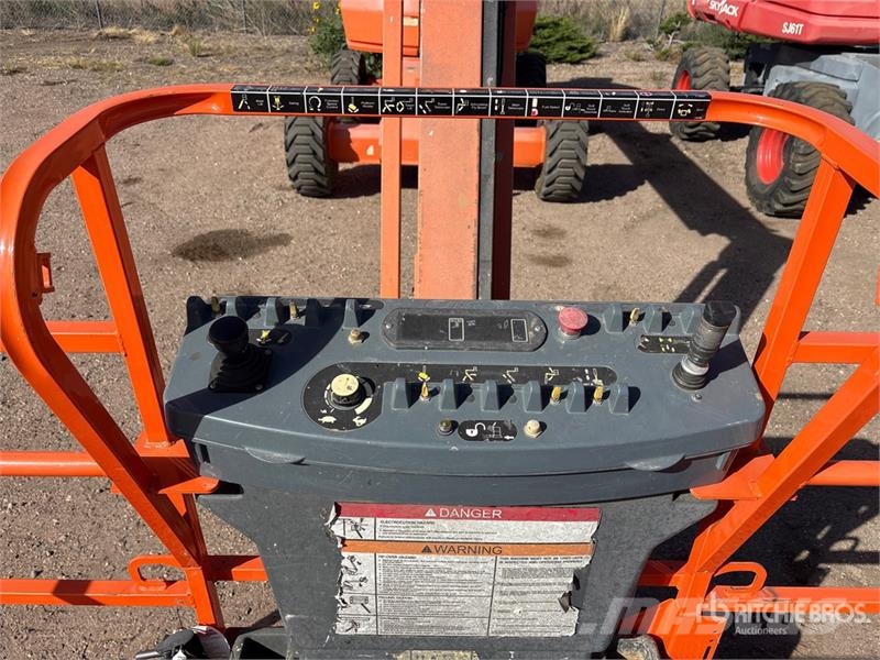 JLG 460SJ 4WD Diesel Telescopic Boom Lift Telescopic boom lifts