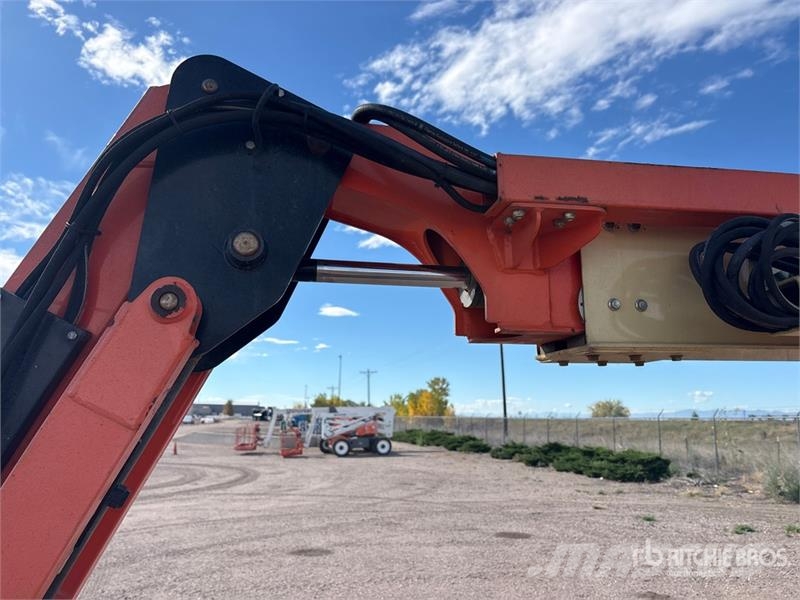 JLG 460SJ 4WD Diesel Telescopic Boom Lift Telescopic boom lifts