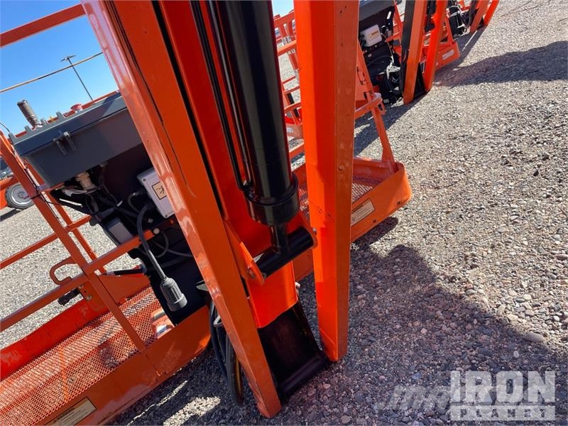 JLG 460SJ 4WD Diesel Telescopic Boom Lift - Factory Re Piattaforme a braccio telescopico
