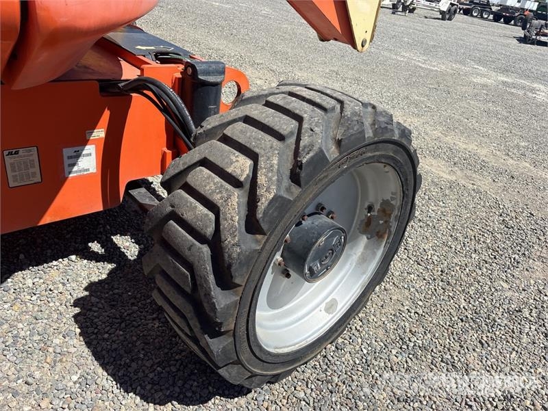 JLG 600AJ 2WD Diesel Articulating Boom Lift Knikarmhoogwerkers