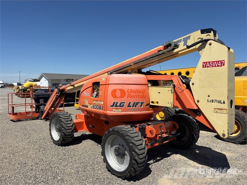 JLG 600AJ 2WD Diesel Articulating Boom Lift Knikarmhoogwerkers